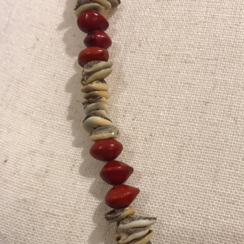 ✅CLEARANCE- Handcrafted Red Bead/Seed and Shell Necklace - Picture 5 of 7